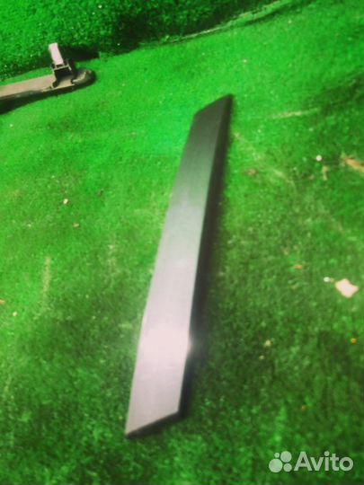 Накладка внутренней ручки двери задняя левая Mazda