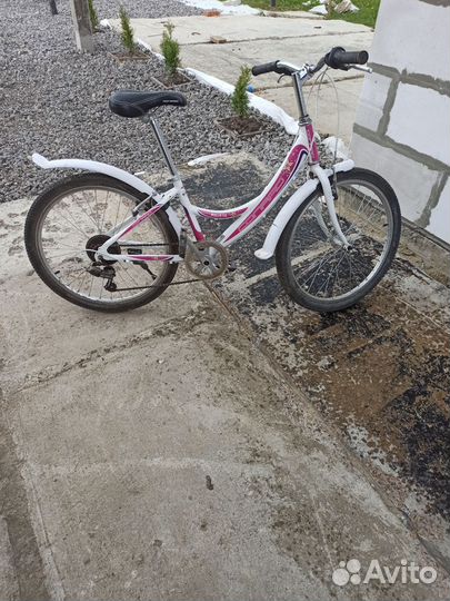 Продаëтся подростковый женский велосипед