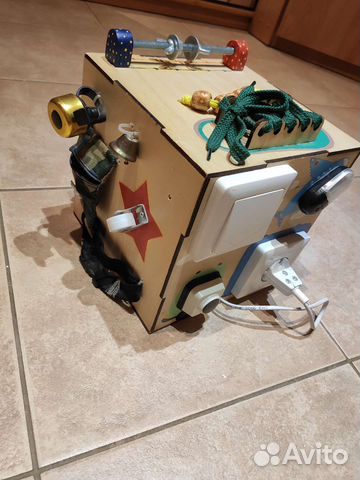 Бизиборд домик