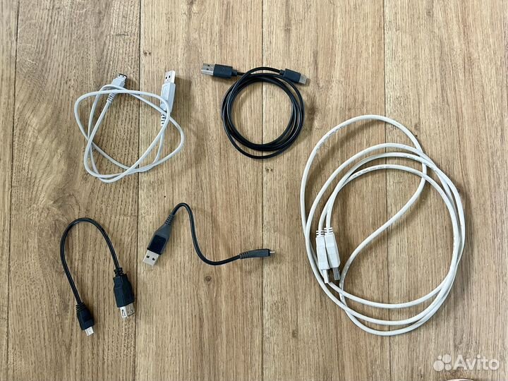 Различные провода, наушники, зарядники, удлинители