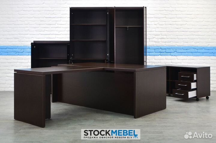 Офисная мебель. Кабинет руководителя Caesar/Цезарь