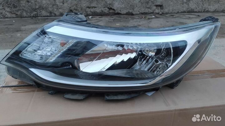 Фара левая Kia Rio 3 оригинал