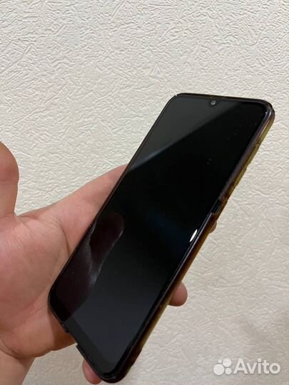 Samsung Galaxy A50, 4/64 ГБ