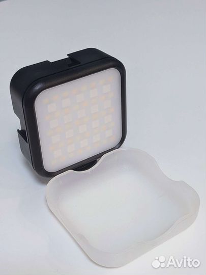 Компактный свет Godox Litemons LED6R