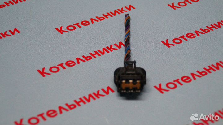 Nissan 16119-AX00A Разъем дроссельной заслонки