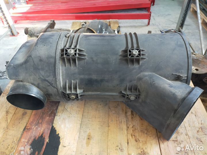 Корпус воздушного фильтра / TGX