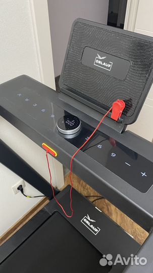 Беговая дорожка электрическая Orlauf Corvus Black