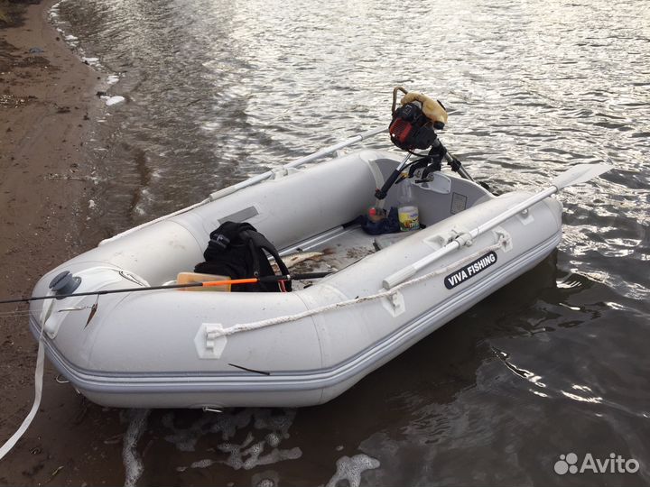 Лодка с мотором