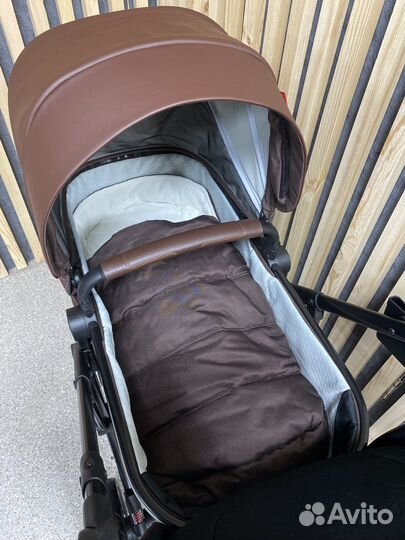 Коляска для детей с ррждения и до трех лет