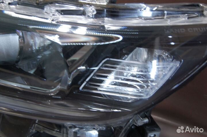 Фара левая - Toyota Land Cruiser Prado 150