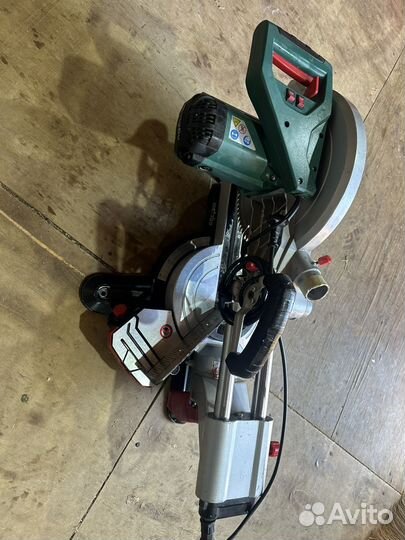 Торцовочная пила metabo kgs 305