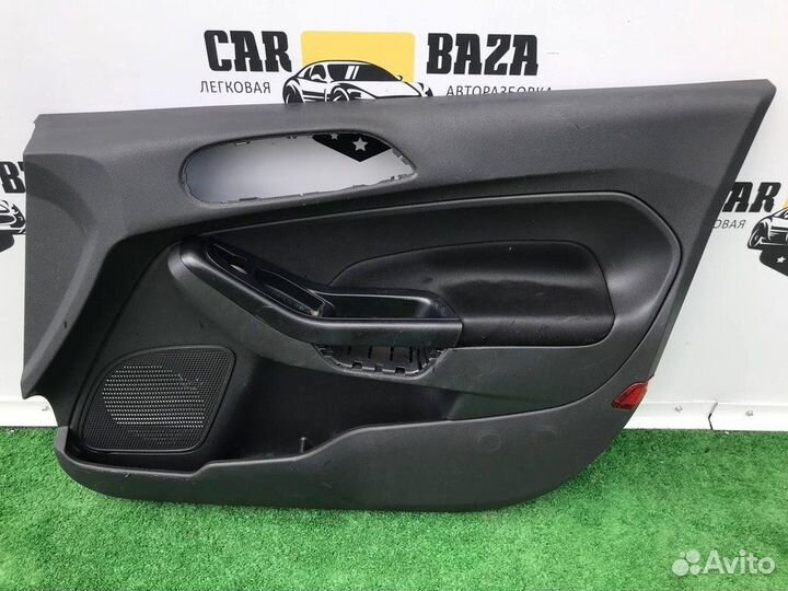 Обшивка двери (R) Ford Fiesta