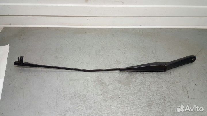 Поводок стеклоочистителя передний правый Ford