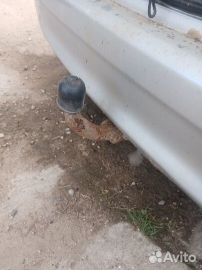 Фаркоп Mazda 323 BJ хэтчбек