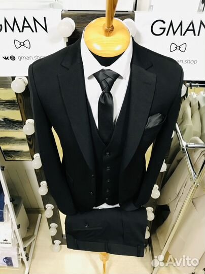 Мужской костюм черный не мнущийся