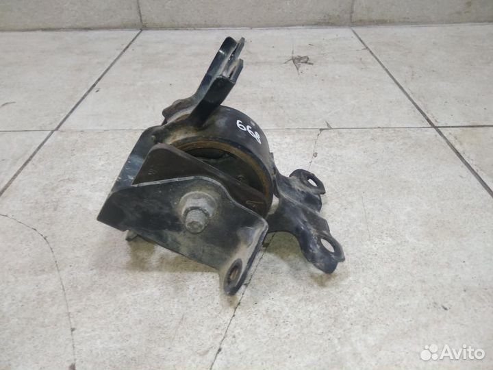 Опора двигателя левая Mitsubishi Outlander XL CW5W