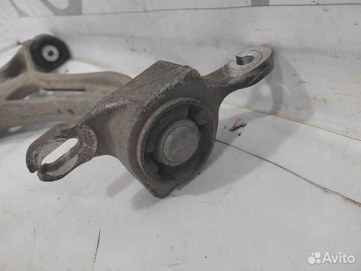 Рычаг передний правый нижний Mercedes W164