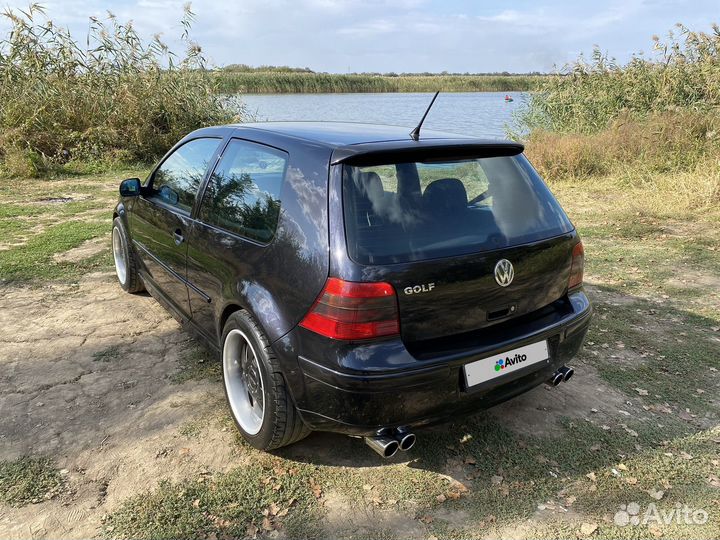 Volkswagen Golf 1.6 МТ, 2001, 304 356 км