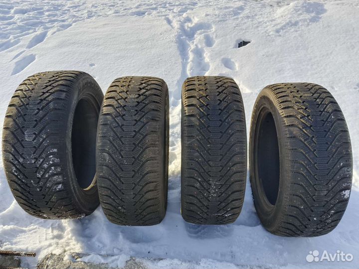 Goodyear UltraGrip 500 255/55 R18