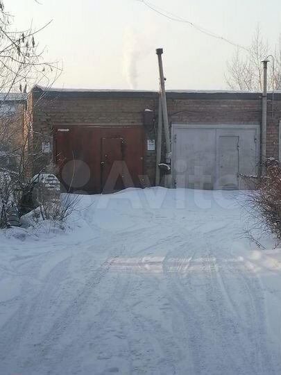 Гараж, > 30 м²