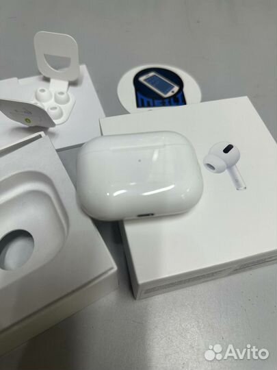 Беспроводные наушники apple airpods 1