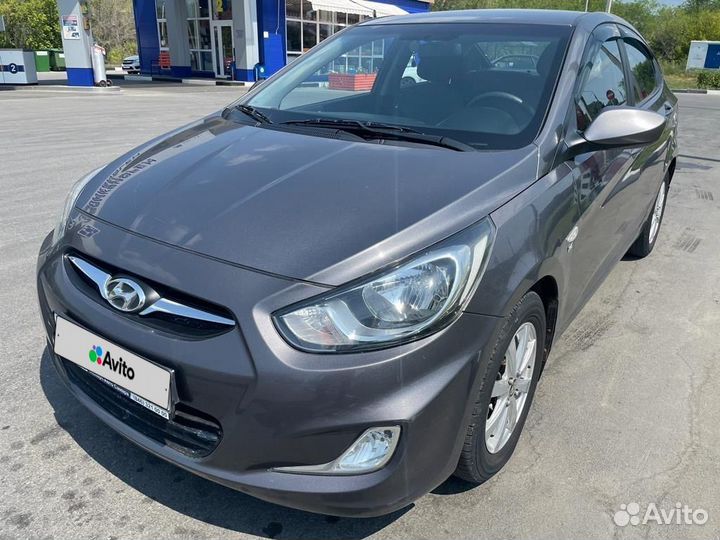 Hyundai Solaris 1.6 AT, 2013, 39 000 км