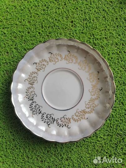 Тарелки, блюдца, крышки фарфор