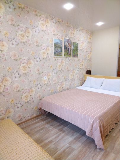 2-к. квартира, 42 м², 1/5 эт.