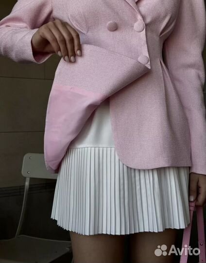 Костюм женский пиджак и юбка