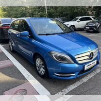 Mercedes-Benz B-класс 1.6 AMT, 2013, 130 000 км, с пробегом, цена 1 280 000 руб.