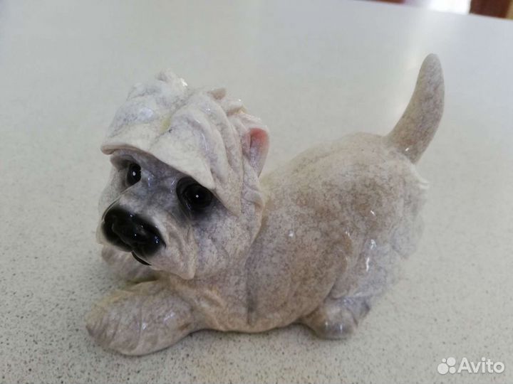 Статуэтка собачка