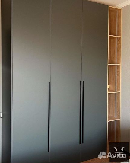 Шкаф распашной с фрезеровкой