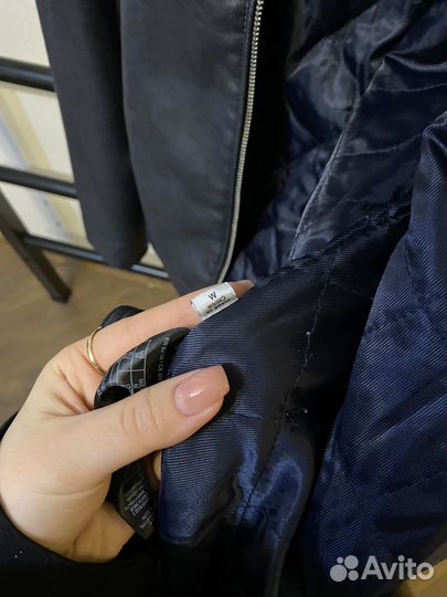 Бомбер мужской кожаный guess