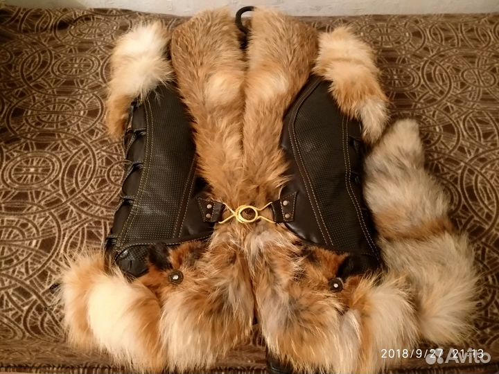 Меховая жилетка + куртка