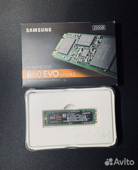 SSD samsung 860 evo m2 (250 gb )