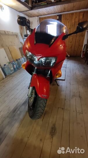 Honda VFR800 2001