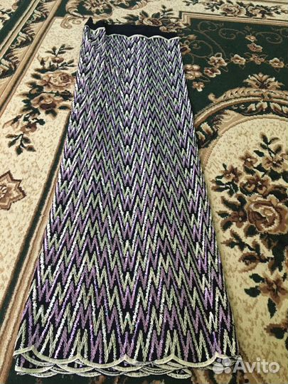 Ткань с вышивкой