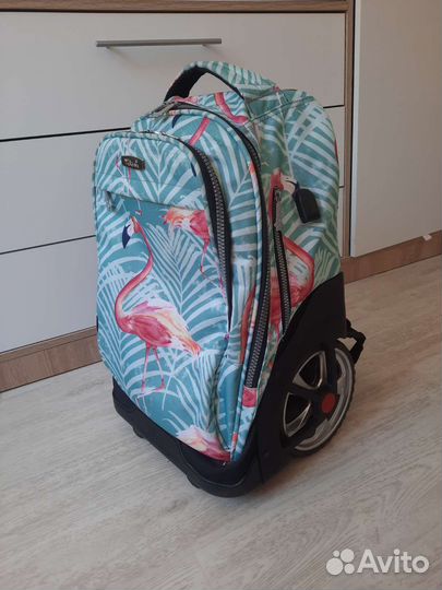 Рюкзак на колесах 