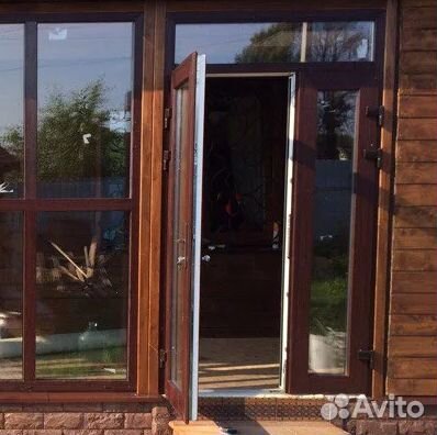 Дверь входная пластиковая