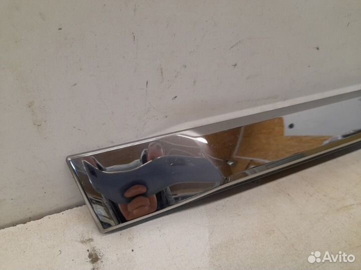 Молдинг двери задний левый Toyota Land Cruiser 200