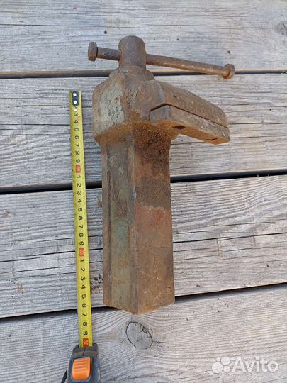 Подвижная часть тисков 100 мм