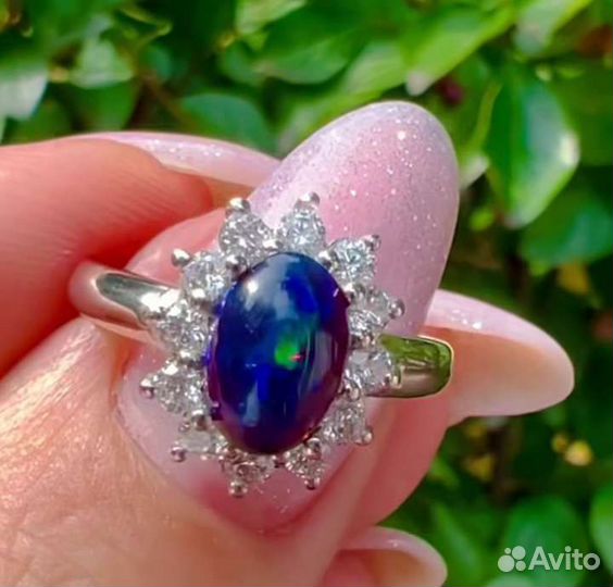 Серебряное кольцо с натуральным чёрным опалом