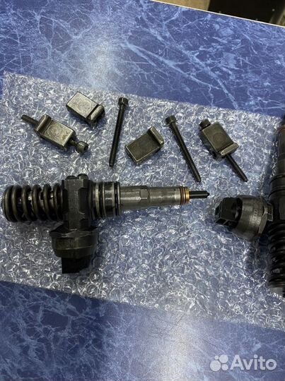 Насос -Форсунки Volkswagen Passat b6/Caddy