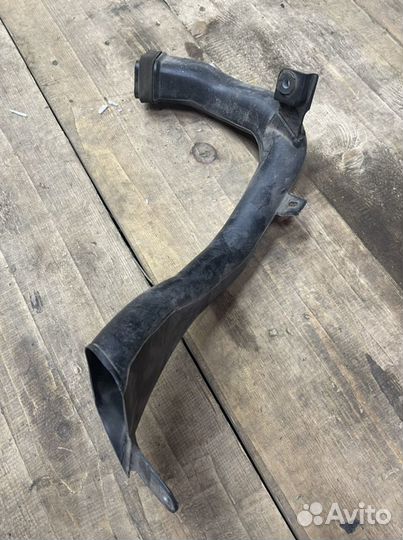 Патрубок воздушного фильтра Toyota Highlander 2