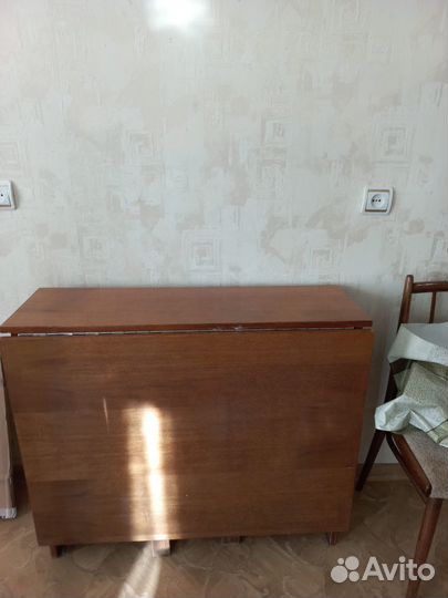 Стол книжка