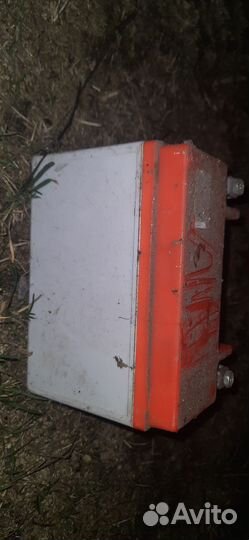 Сломаный аккумулятор на запчасти