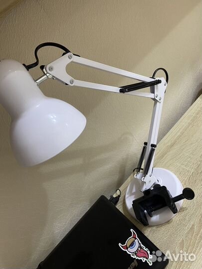 Лампа настольная