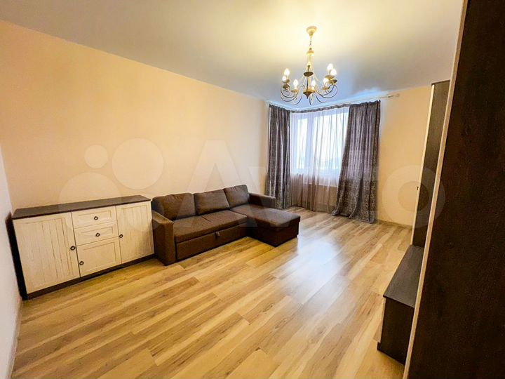 2-к. квартира, 64 м², 15/17 эт.