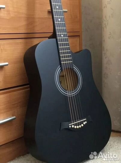 Гитара с чехлом