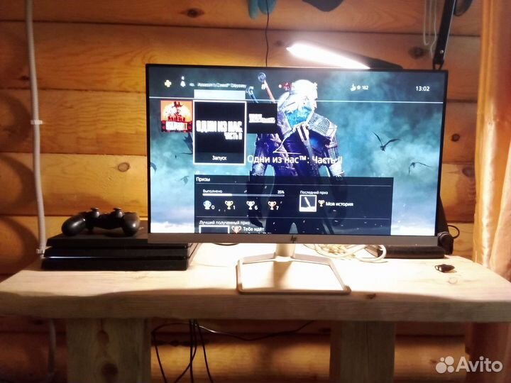 Sony playstation 4 pro 1tb + God of war Ragnarok